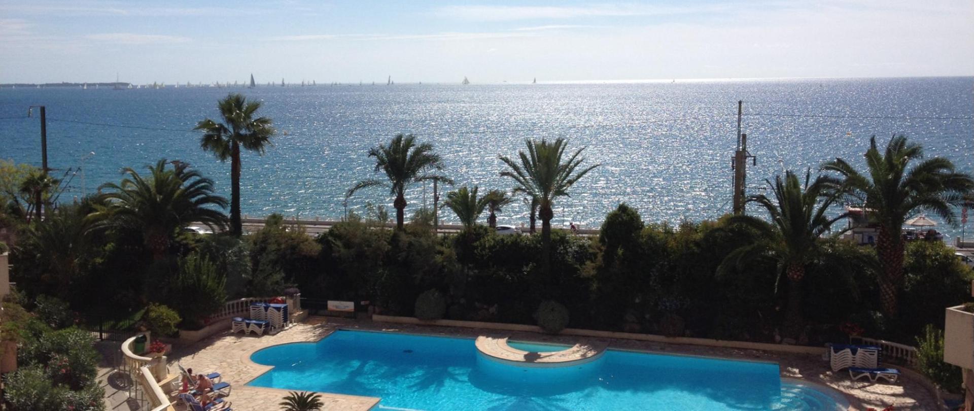 Hotel-La-Palme-D'Azur-Cannes-Verrerie.jpg