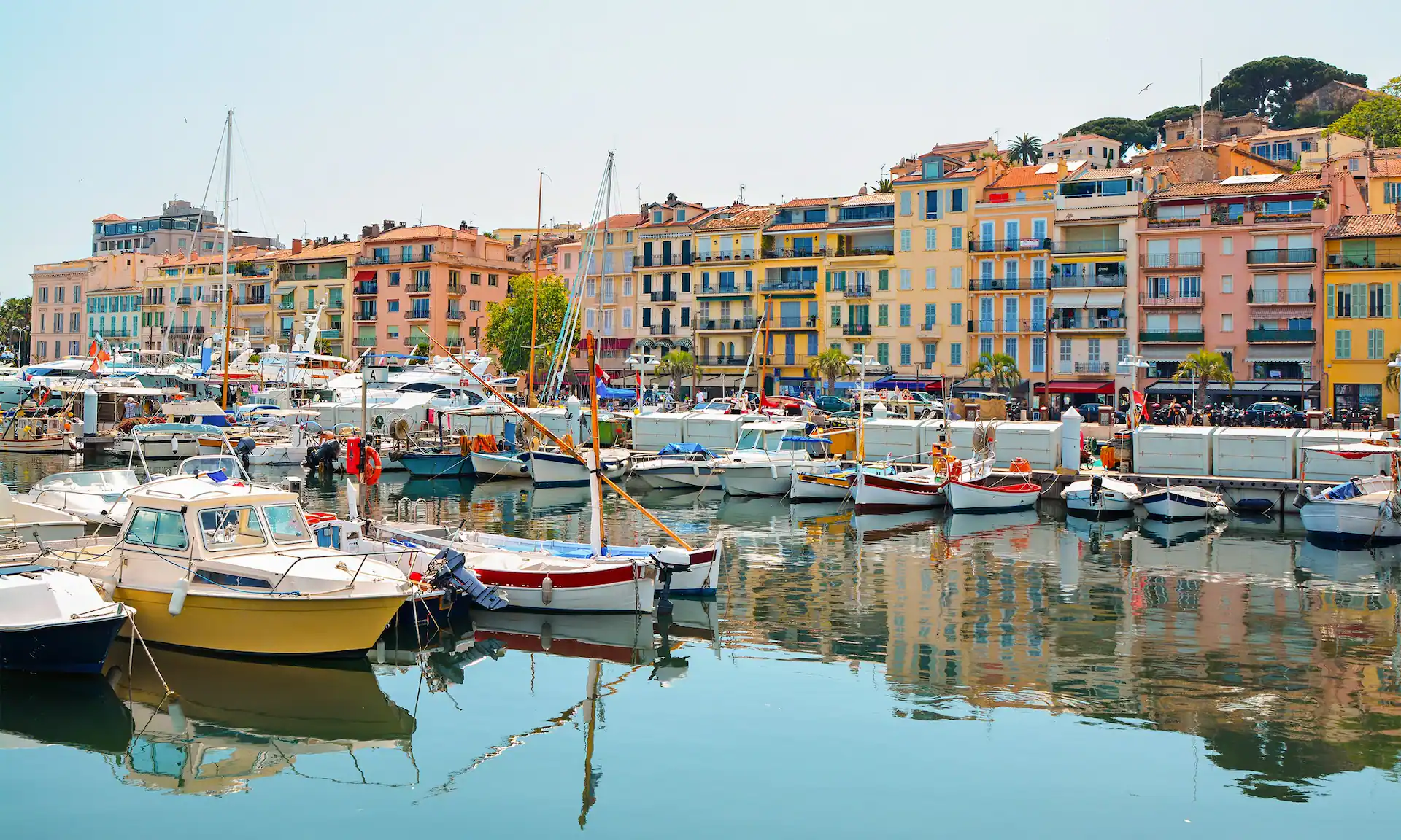 Vue sur Cannes et la Croisette depuis la Résidence La Palme d'Azur