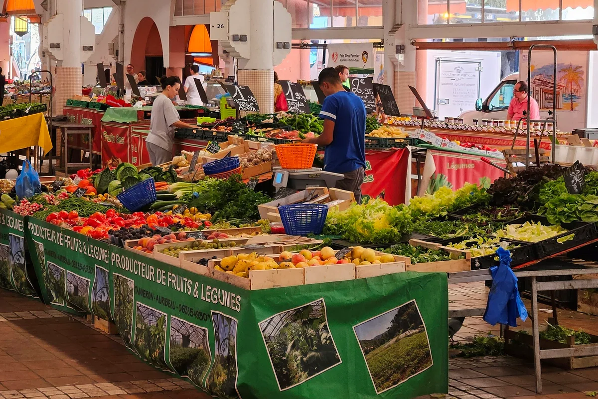 Forville market, the Provençal market of Cannes